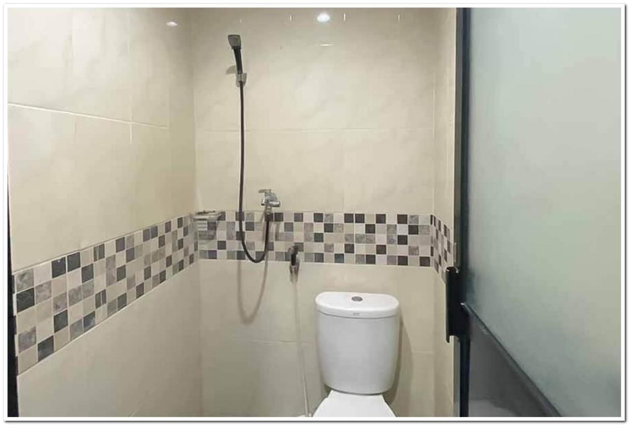 Losmen Family Syariah Bypass Juanda Mitra Reddoorz Brebek Ngoại thất bức ảnh