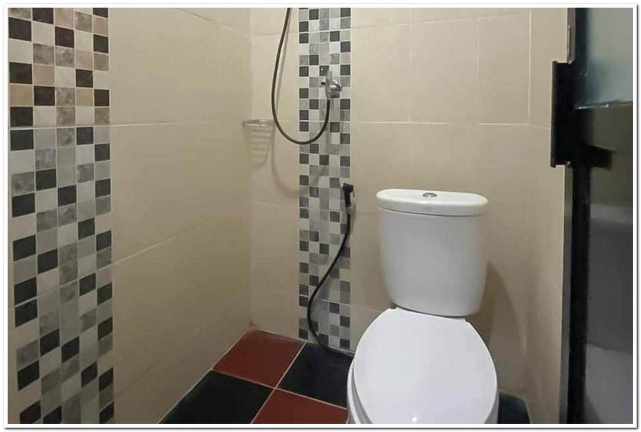 Losmen Family Syariah Bypass Juanda Mitra Reddoorz Brebek Ngoại thất bức ảnh