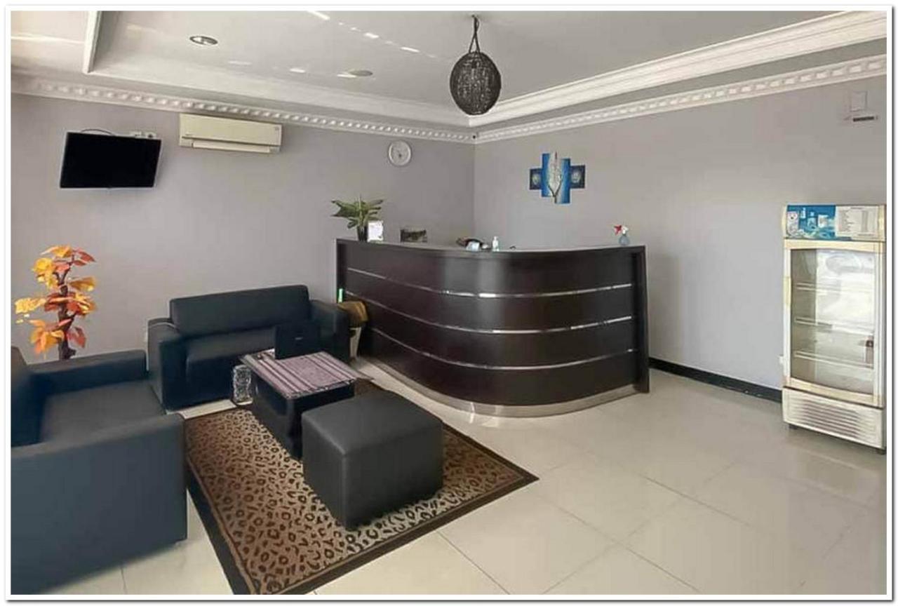 Losmen Family Syariah Bypass Juanda Mitra Reddoorz Brebek Ngoại thất bức ảnh